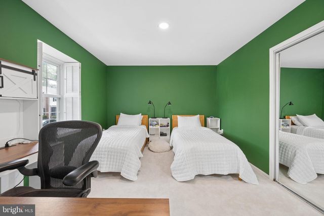 941 PAULSBORO DR, Rockville, MD 20850
