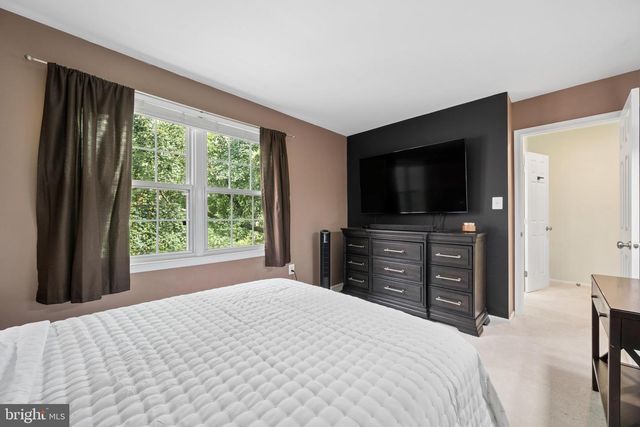 941 PAULSBORO DR, Rockville, MD 20850