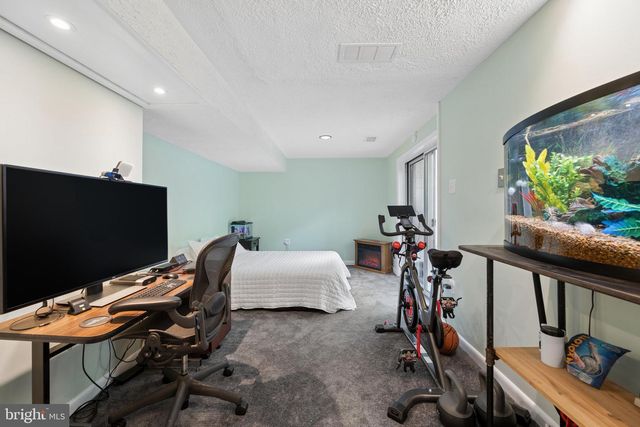 941 PAULSBORO DR, Rockville, MD 20850