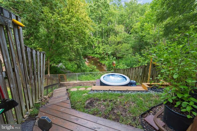 941 PAULSBORO DR, Rockville, MD 20850