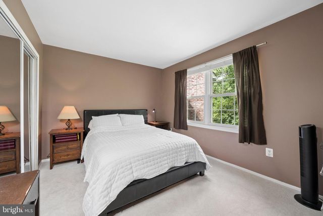 941 PAULSBORO DR, Rockville, MD 20850