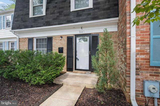 941 PAULSBORO DR, Rockville, MD 20850