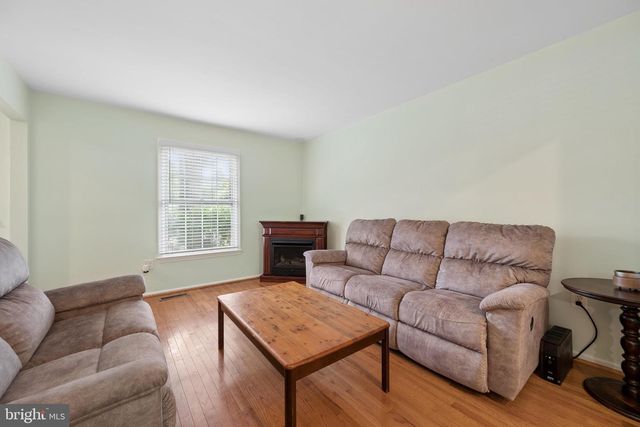 941 PAULSBORO DR, Rockville, MD 20850