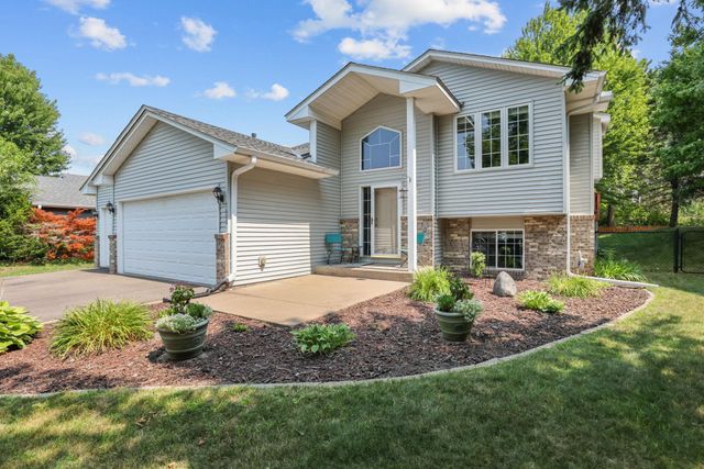 7600 Palomino Lane, Lino Lakes, MN 55014