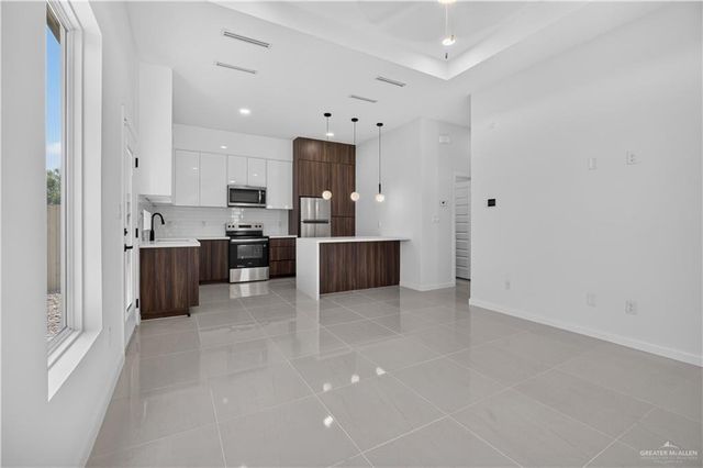 613 Mountain Road 20C, Mission, TX 78573