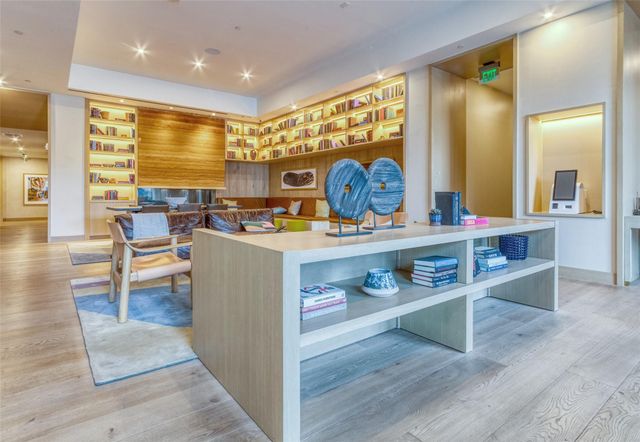 48 East Ave 2611, Austin, TX 78701