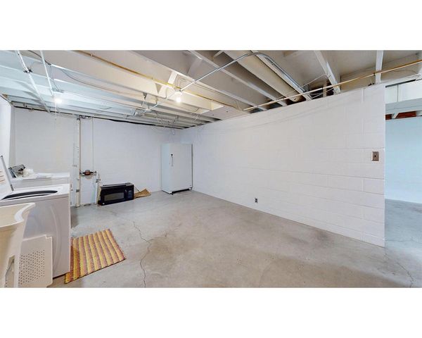 1525 George STREET, Manitowoc, WI 54220