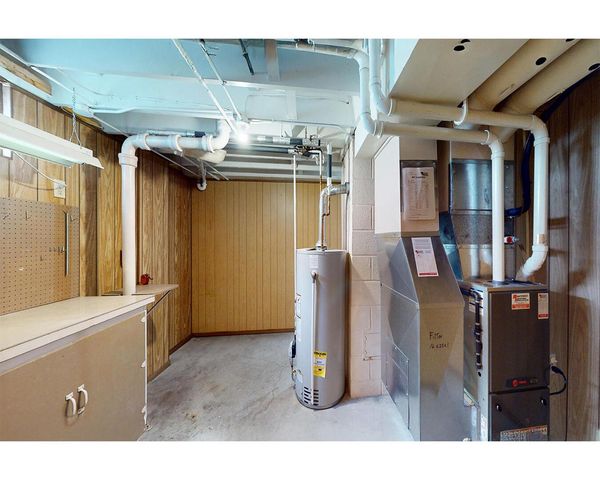 1525 George STREET, Manitowoc, WI 54220