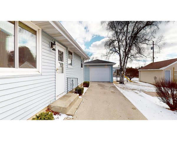 1525 George STREET, Manitowoc, WI 54220