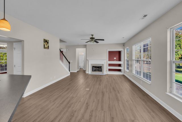 1033 Wyntergrace Farm Rd, Old Hickory, TN 37138