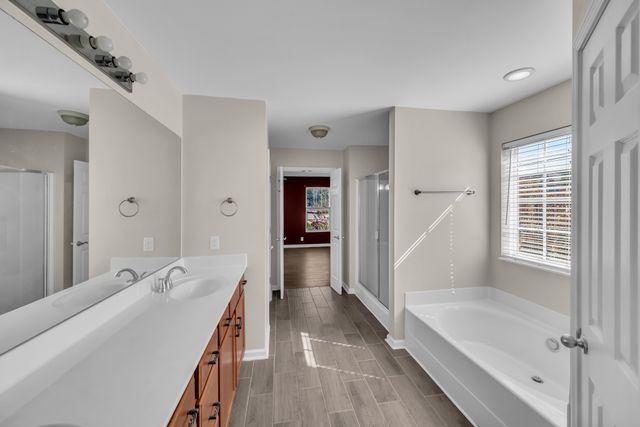 1033 Wyntergrace Farm Rd, Old Hickory, TN 37138