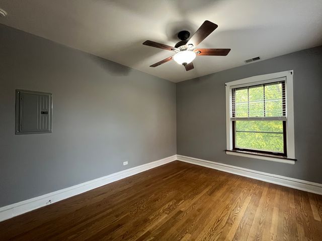 623 Washington Boulevard 2N, Oak Park, IL 60302