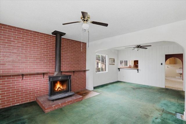 1079 Magnolia Avenue W, San Bernardino, CA 92411