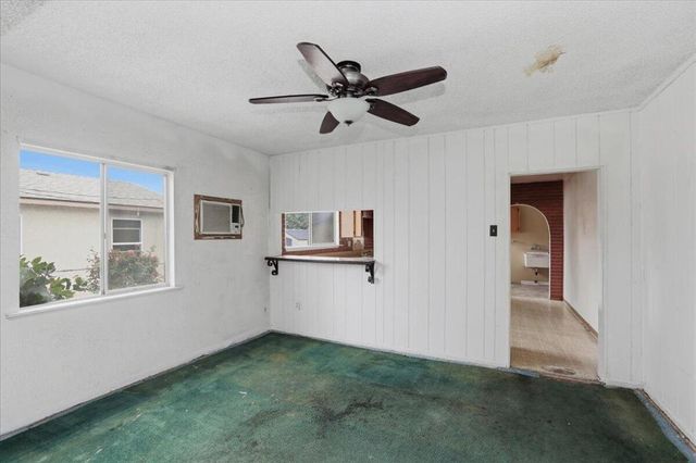 1079 Magnolia Avenue W, San Bernardino, CA 92411