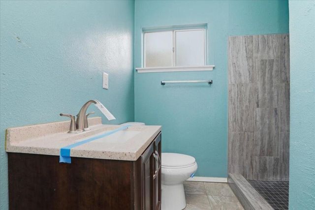 1079 Magnolia Avenue W, San Bernardino, CA 92411