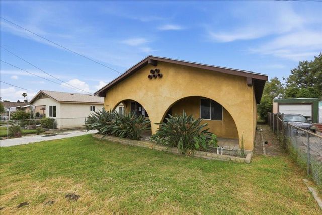 1079 Magnolia Avenue W, San Bernardino, CA 92411