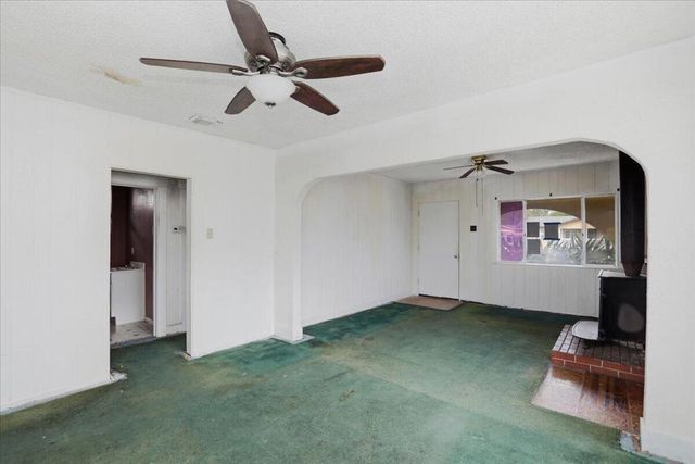 1079 Magnolia Avenue W, San Bernardino, CA 92411