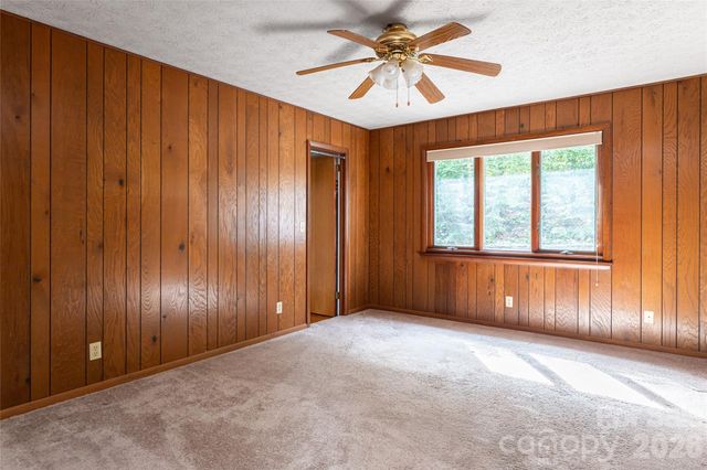 180 Lakewood Drive, Asheville, NC 28803