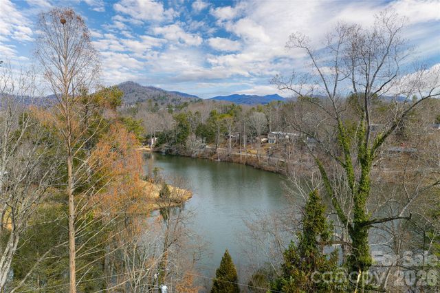 180 Lakewood Drive, Asheville, NC 28803