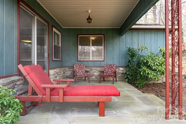 180 Lakewood Drive, Asheville, NC 28803