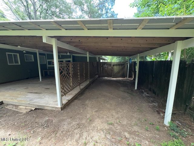 1618 Kentwood Drive, Jackson, MS 39212