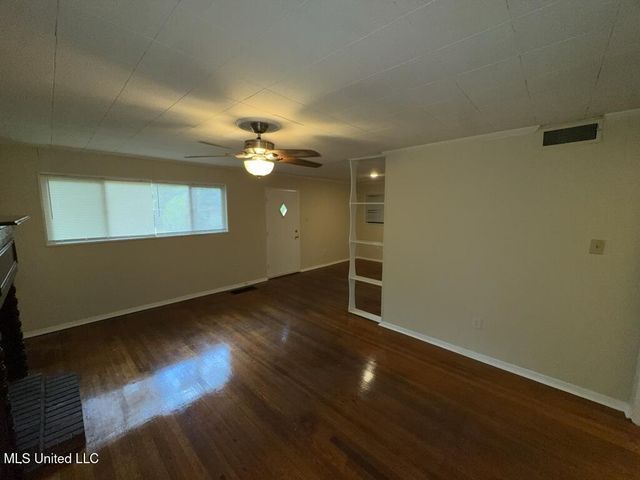 1618 Kentwood Drive, Jackson, MS 39212