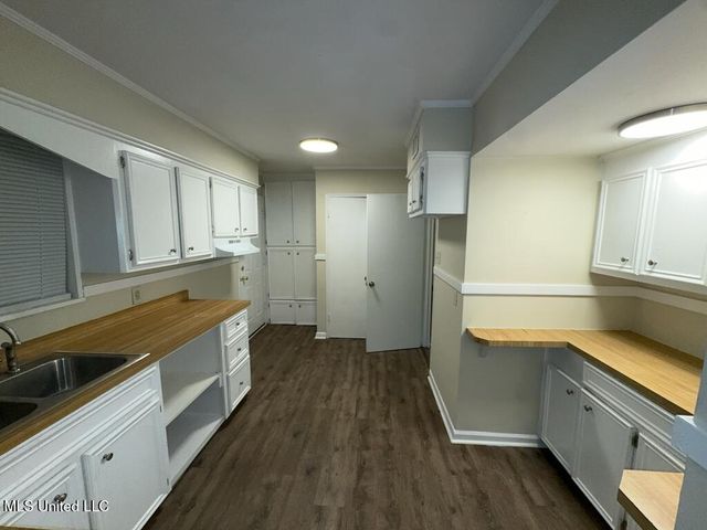 1618 Kentwood Drive, Jackson, MS 39212