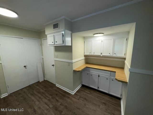 1618 Kentwood Drive, Jackson, MS 39212