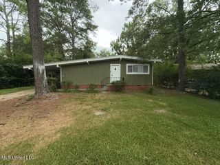 1618 Kentwood Drive, Jackson, MS 39212
