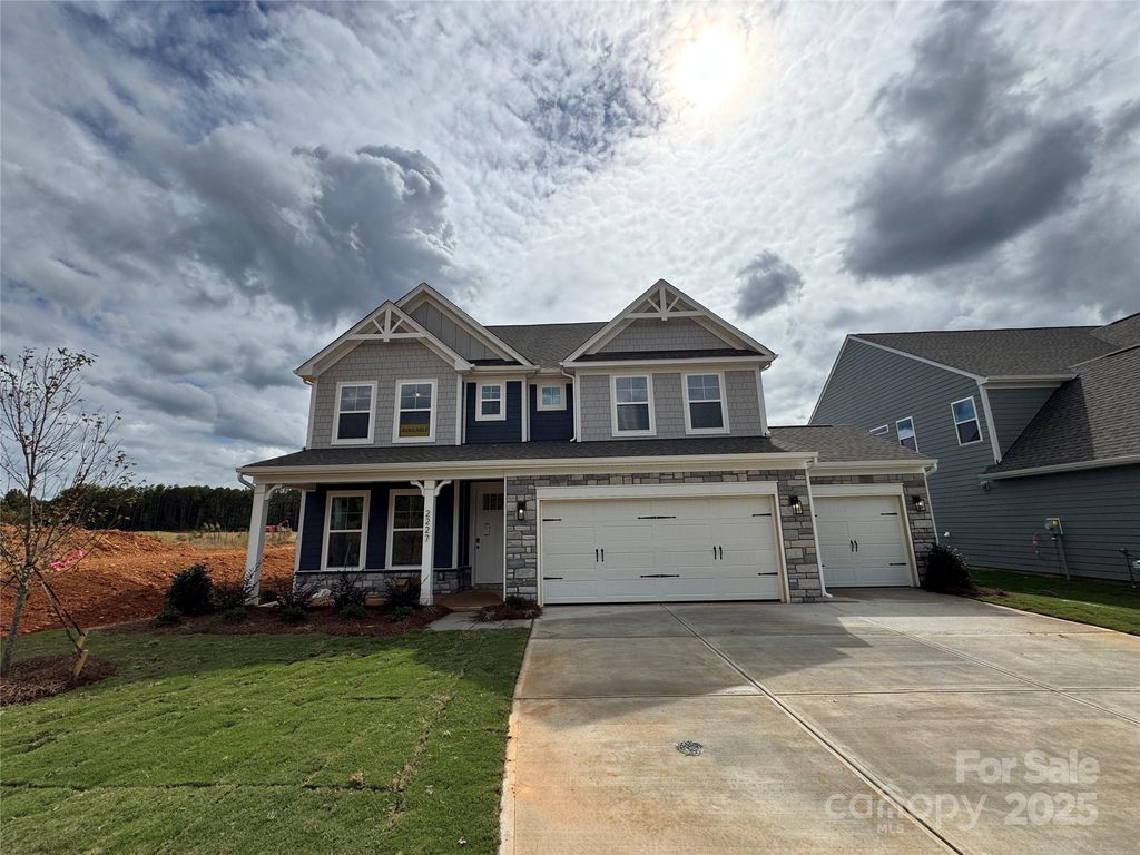 2227 Caravan Lane, Stanley, NC 28164