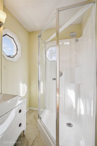 2008 Southlawn Drive, Des Moines, IA 50315