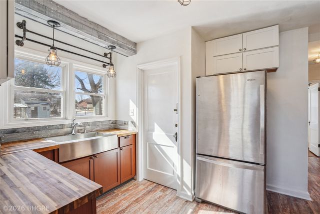 2008 Southlawn Drive, Des Moines, IA 50315