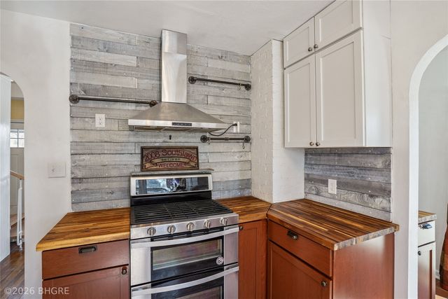 2008 Southlawn Drive, Des Moines, IA 50315