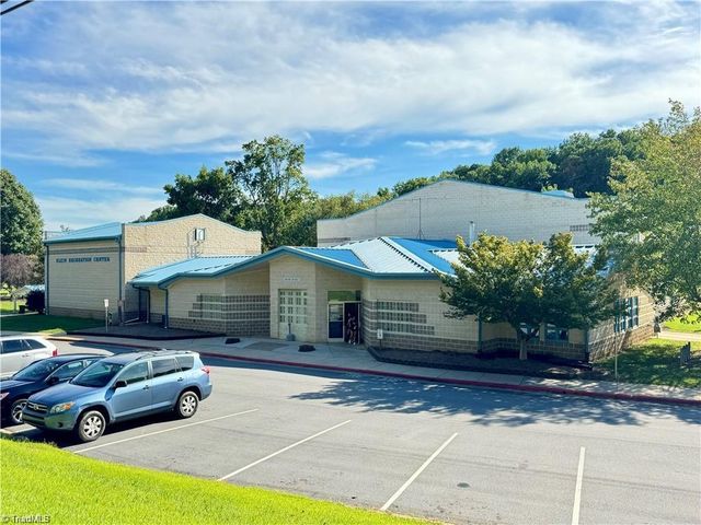 765 Oakland Drive G, Elkin, NC 28621