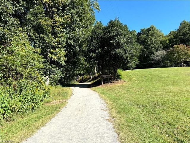 765 Oakland Drive G, Elkin, NC 28621
