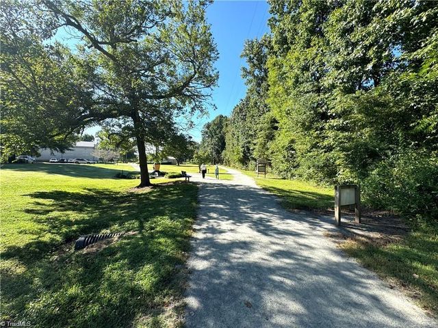 765 Oakland Drive G, Elkin, NC 28621