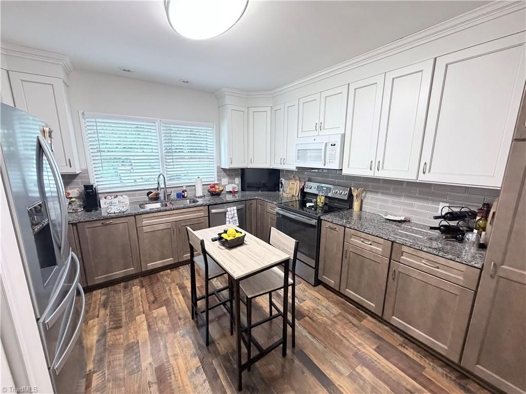 765 Oakland Drive G, Elkin, NC 28621