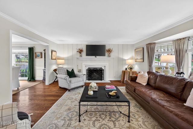 1901 Daleview Ln, Louisville, KY 40207