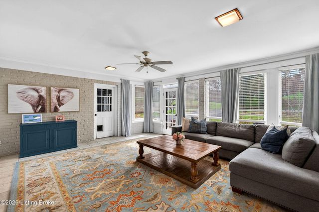 1901 Daleview Ln, Louisville, KY 40207