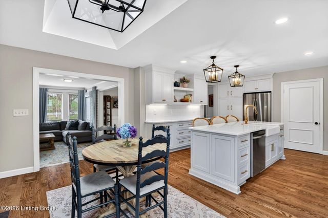 1901 Daleview Ln, Louisville, KY 40207
