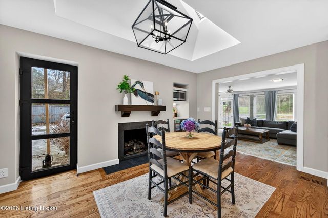 1901 Daleview Ln, Louisville, KY 40207