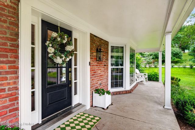 1901 Daleview Ln, Louisville, KY 40207