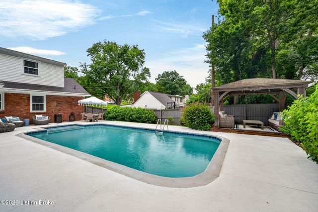 1901 Daleview Ln, Louisville, KY 40207