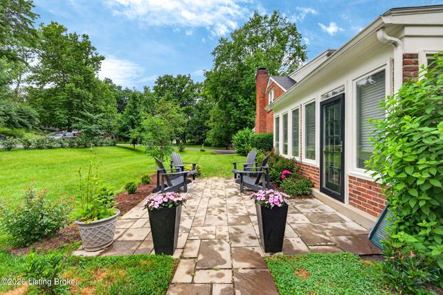 1901 Daleview Ln, Louisville, KY 40207