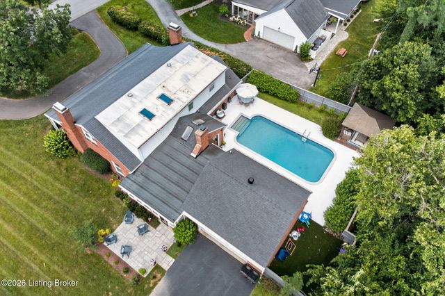 1901 Daleview Ln, Louisville, KY 40207