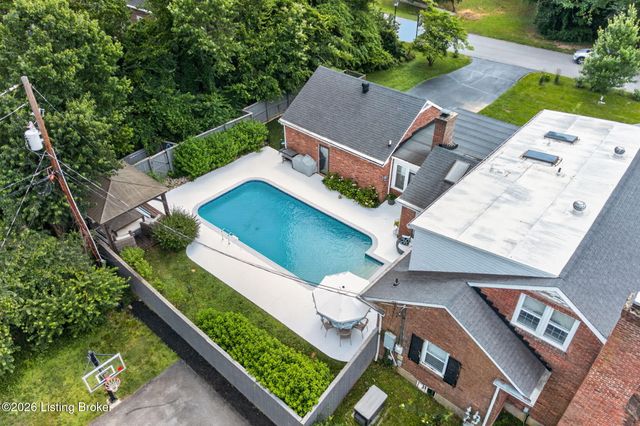 1901 Daleview Ln, Louisville, KY 40207