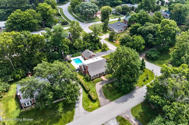 1901 Daleview Ln, Louisville, KY 40207