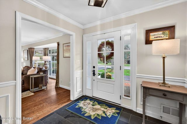 1901 Daleview Ln, Louisville, KY 40207