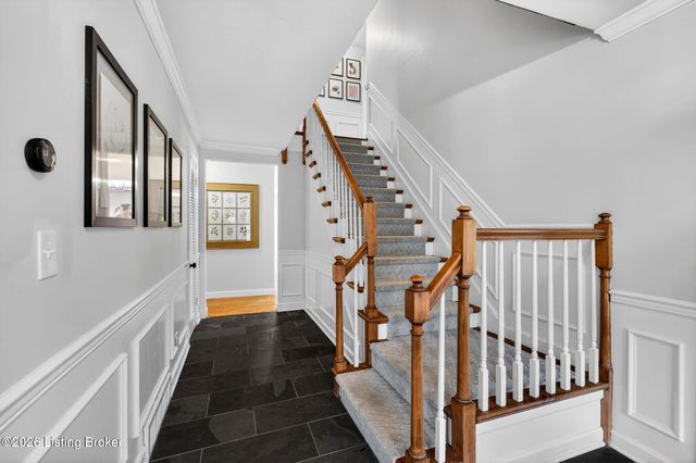 1901 Daleview Ln, Louisville, KY 40207