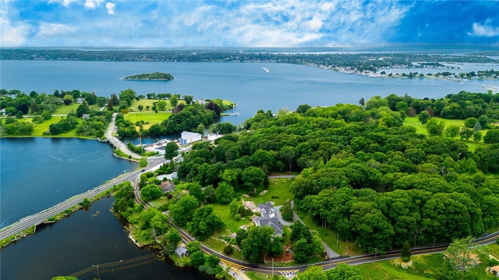 583 Highland Road, Tiverton, RI 02878